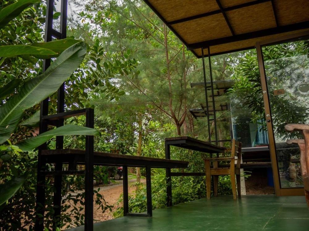 Beach Box Resort At Rimlay Районг Экстерьер фото